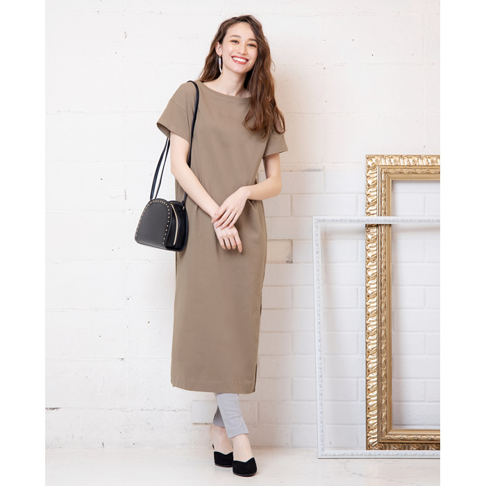 重くなりがちなロングワンピもレギンスをグレーにするだけでスッキリ 洋服アレコレ