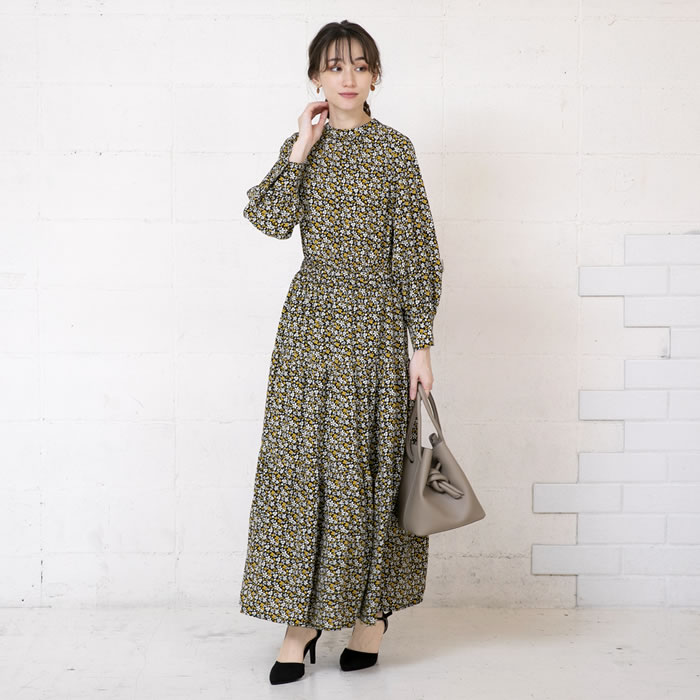 一枚でシーズンムード高まる 失敗しない大人女子の花柄ワンピコーデ 洋服アレコレ