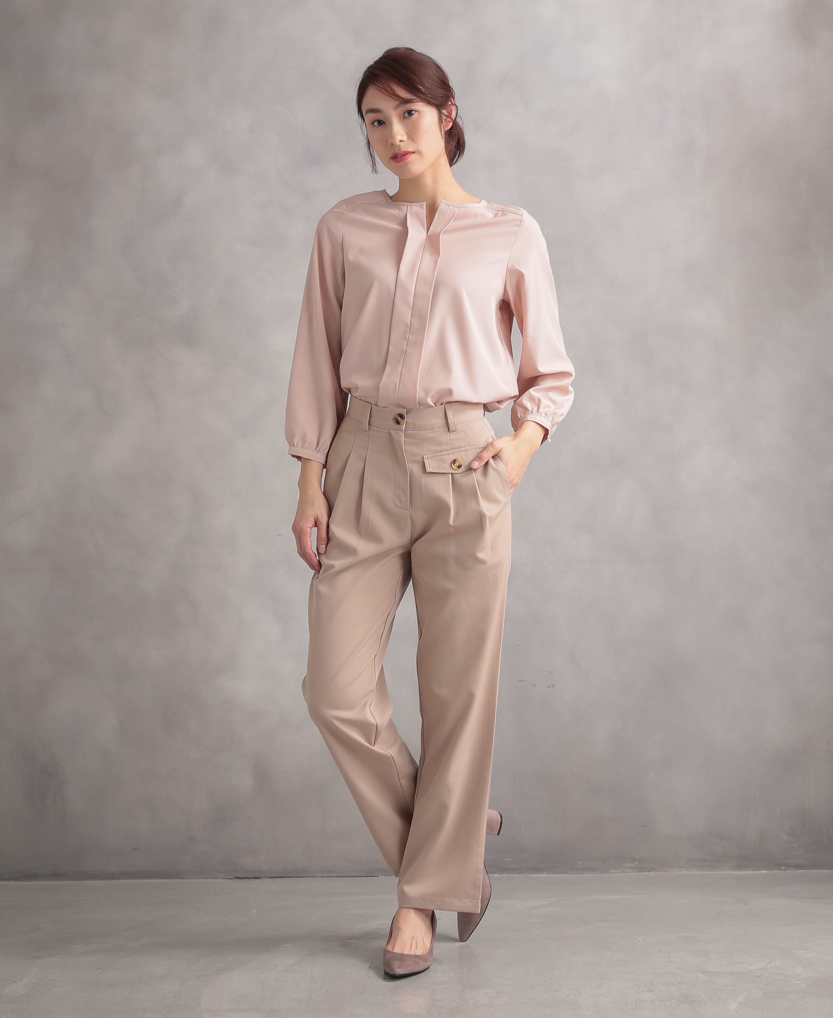 ピンク ベージュのワントーンで甘さ控えめパンツスタイル 洋服アレコレ ピンク ベージュのワントーンで甘さ控えめパンツスタイル 洋服アレコレ