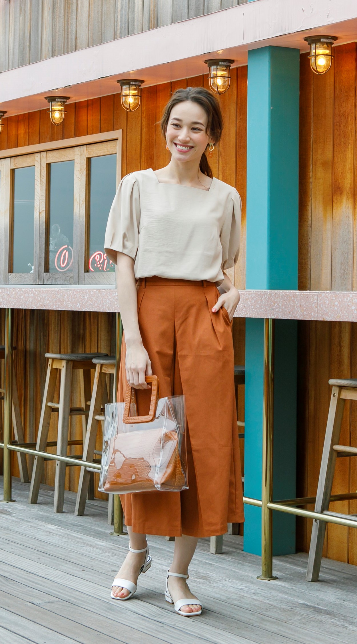 ガウチョパンツを使った大人の上品パンツスタイル 洋服アレコレ