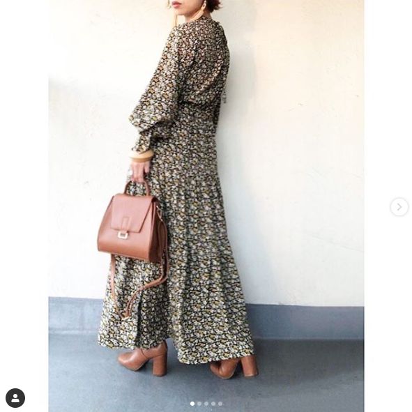 秋冬にも 女っぷりを上げる花柄ワンピ 洋服アレコレ