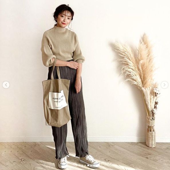 大人のぽわん袖 人気ニットの着回しコーデ 洋服アレコレ