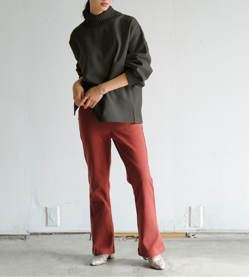 トレーナーコーデはカラーパンツを取り入れて脱マンネリ 洋服アレコレ